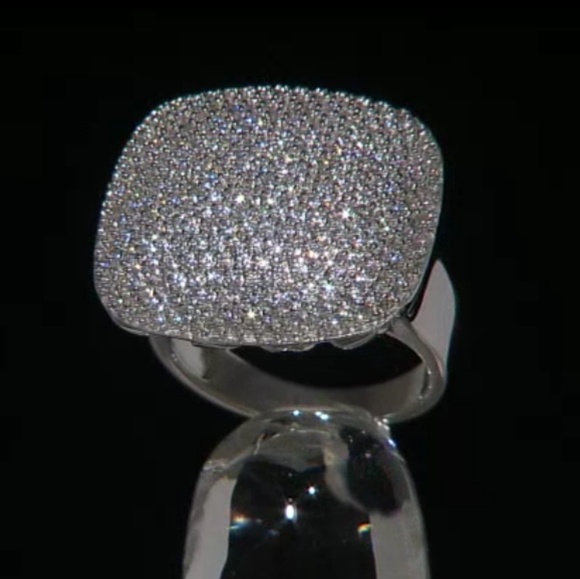Jewelry - Silver & A+ Zirconium ring size 5